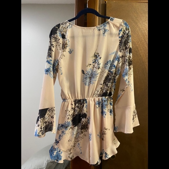 Fabrik blush pink floral romper - Picture 3 of 5